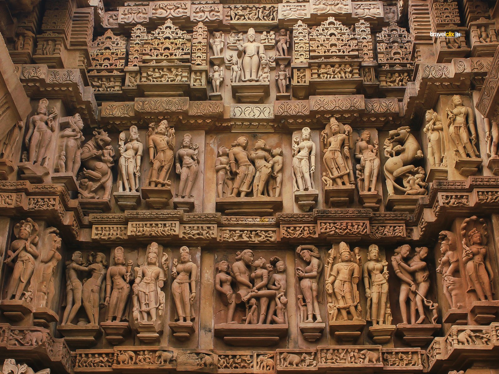 khajuraho-group-of-monument-1